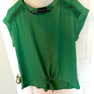 Stitch Fix Fortune + Ivy Green short sleeve shirt